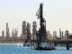 Giá dầu thế giới chạm mức thấp nhất sáu tháng qua